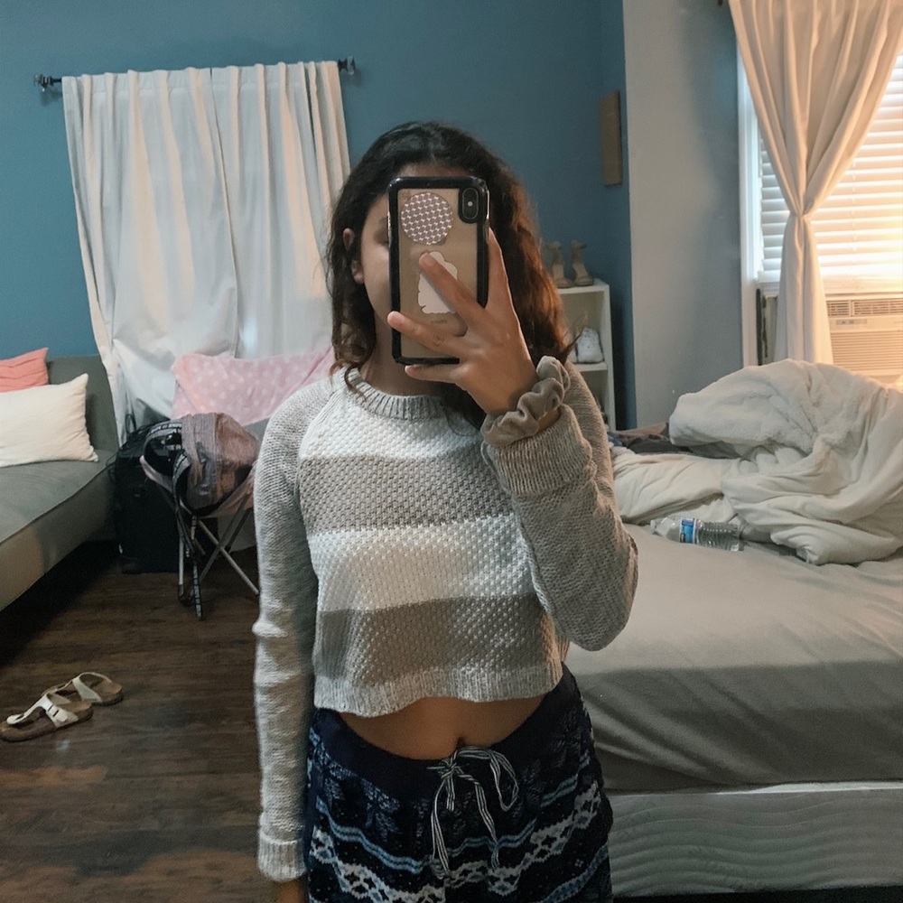 express long sleeve sweater!!